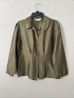 EUC BERGDORF GOODMAN 100% Silk Button Down Blouse Olive Green S